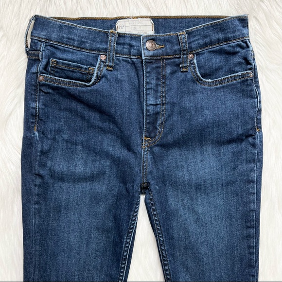 Free People Distressed Busted Knee Medium Wash Mid Rise Cropped Skinny Jeans - Picture 5 of 11